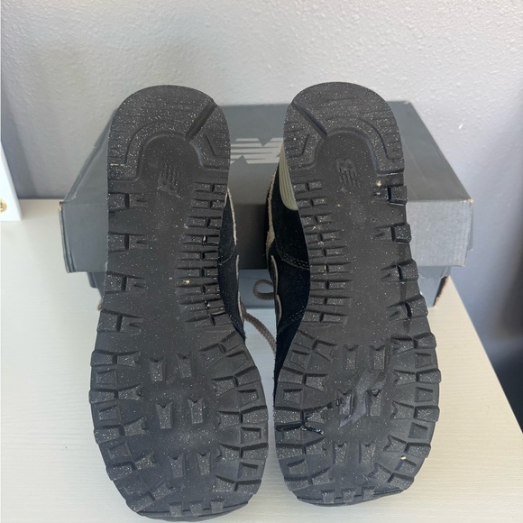 New Balance 574 - Picture 3 of 5